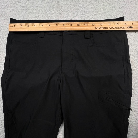 Eddie Bauer Black Capris - Picture 4 of 11